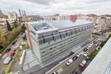 <div class=lightGallery-captions><p>El Hospital Fraternidad-Muprespa Habana en la capital madrileña cuenta con más de 600m2 de paneles fotovoltaicos instalados consiguen una fuente de energía renovable que supera el 11% del consumo. </p><p>El ahorro de consumo energético del Hospital FM Habana es del 43% en relación a un edificio de referencia. La instación de los más de 600m2 de paneles fotovoltaicos, consiguen una fuente de energía renovable que supera el 11% del consumo. Además cuenta con 120 m2 de paneles solares térmicos y 600 m2 de cubierta vegetal. consiguen una fuente de energía renovable que supera el 11% del consumo. </p><h4>Material cedido por 275 - FRATERNIDAD - MUPRESPA</h4><span>2018</span></div>